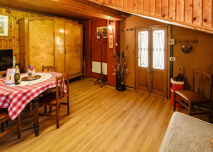 Mansarda Simonetta Апартаменты Esino Lario